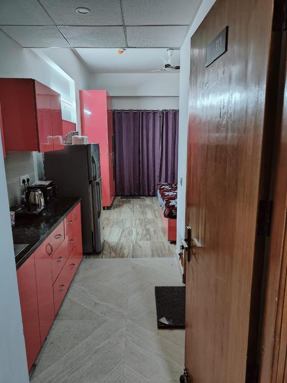 Studio Apartment By La Valentino Near Expo Mart Greater Noida Exterior photo
