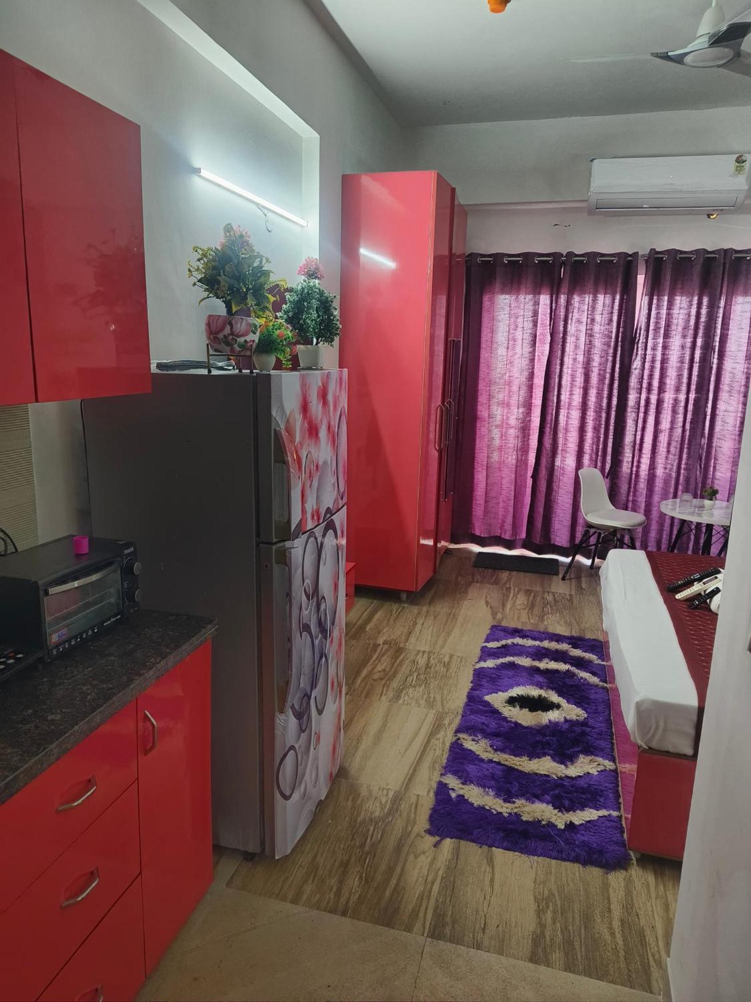 Studio Apartment By La Valentino Near Expo Mart Greater Noida Exterior photo