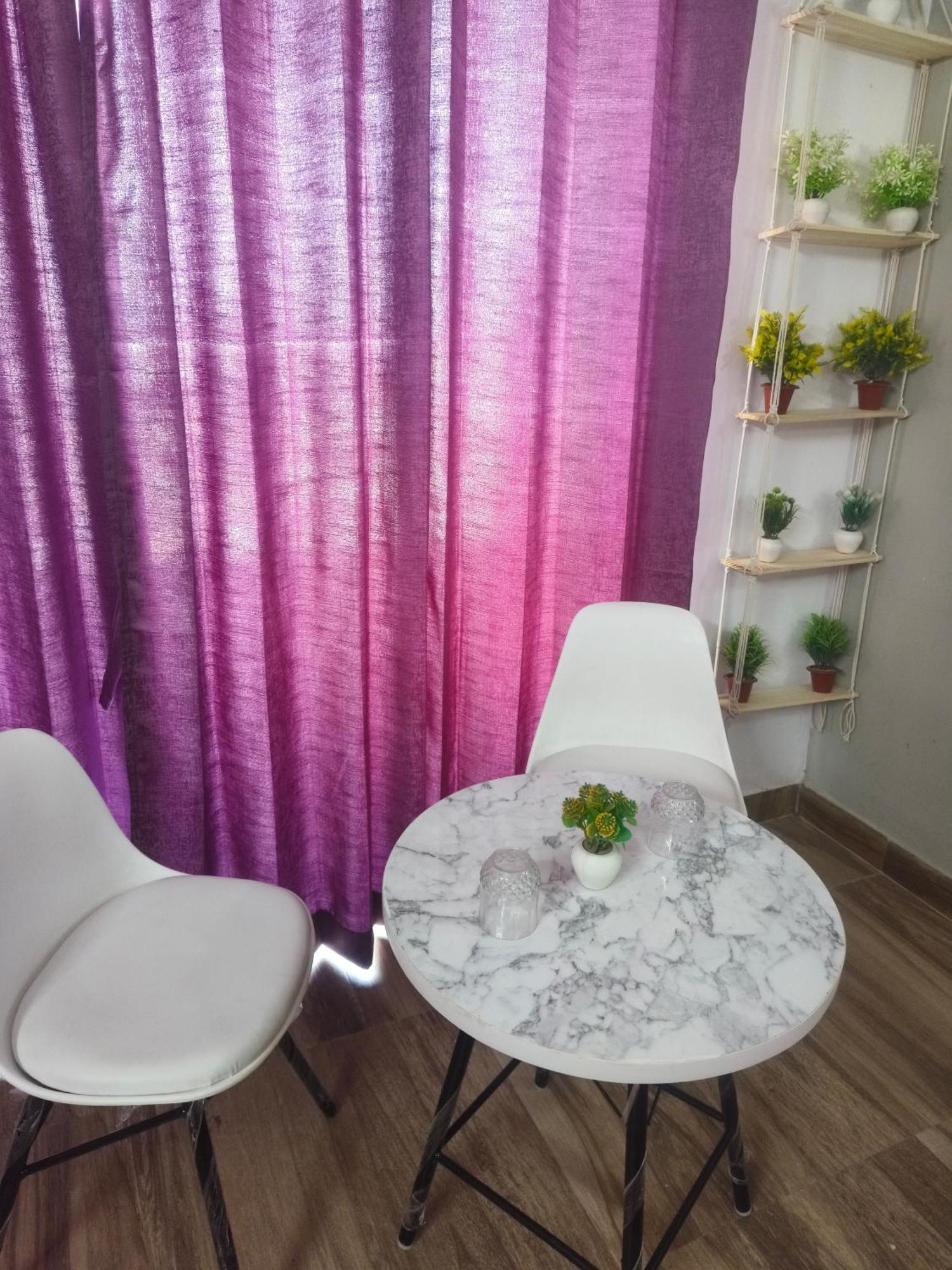 Studio Apartment By La Valentino Near Expo Mart Greater Noida Exterior photo